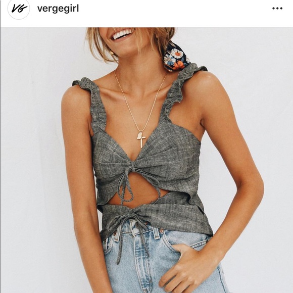 Grey top - Picture 2 of 2